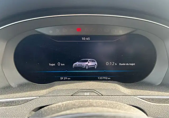 Volkswagen Passat view 9