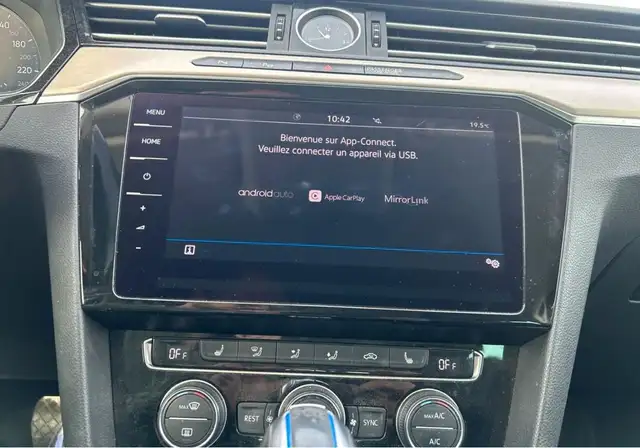 Volkswagen Passat view 8