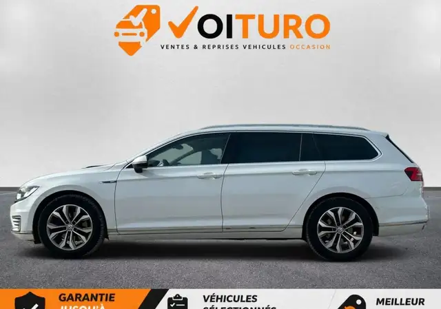Volkswagen Passat view 5