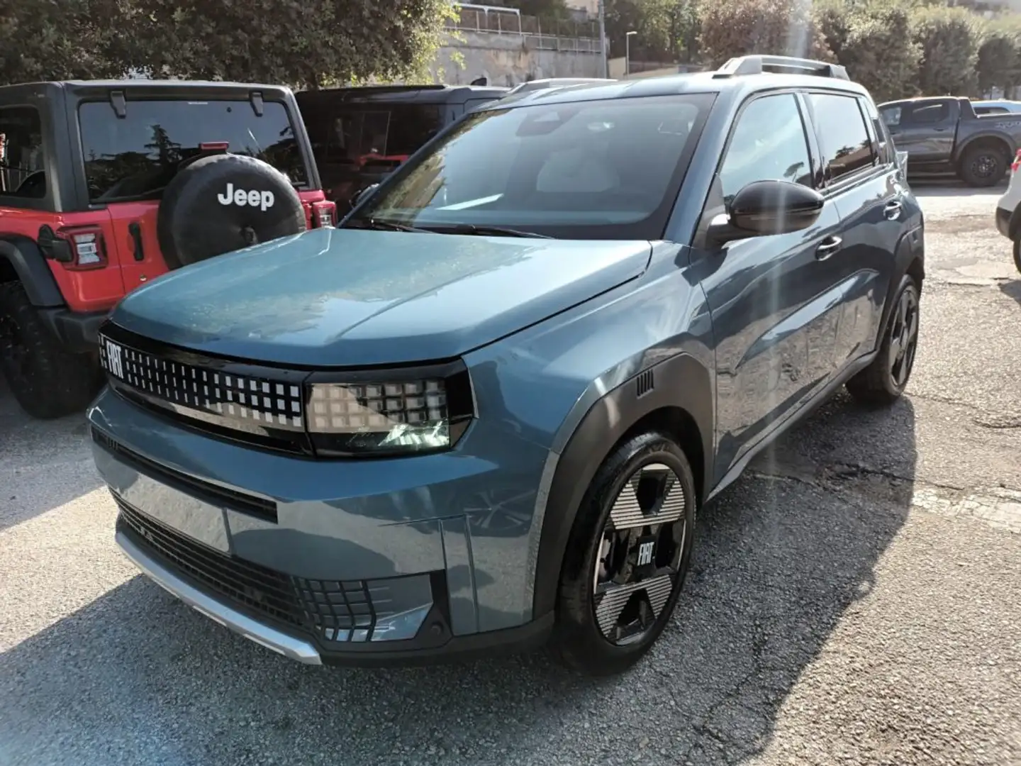 Fiat Grande Panda 1200 HYBRID LA PRIMA 110CV AUT NAV CARPLAY CAM"17 Blau - 2