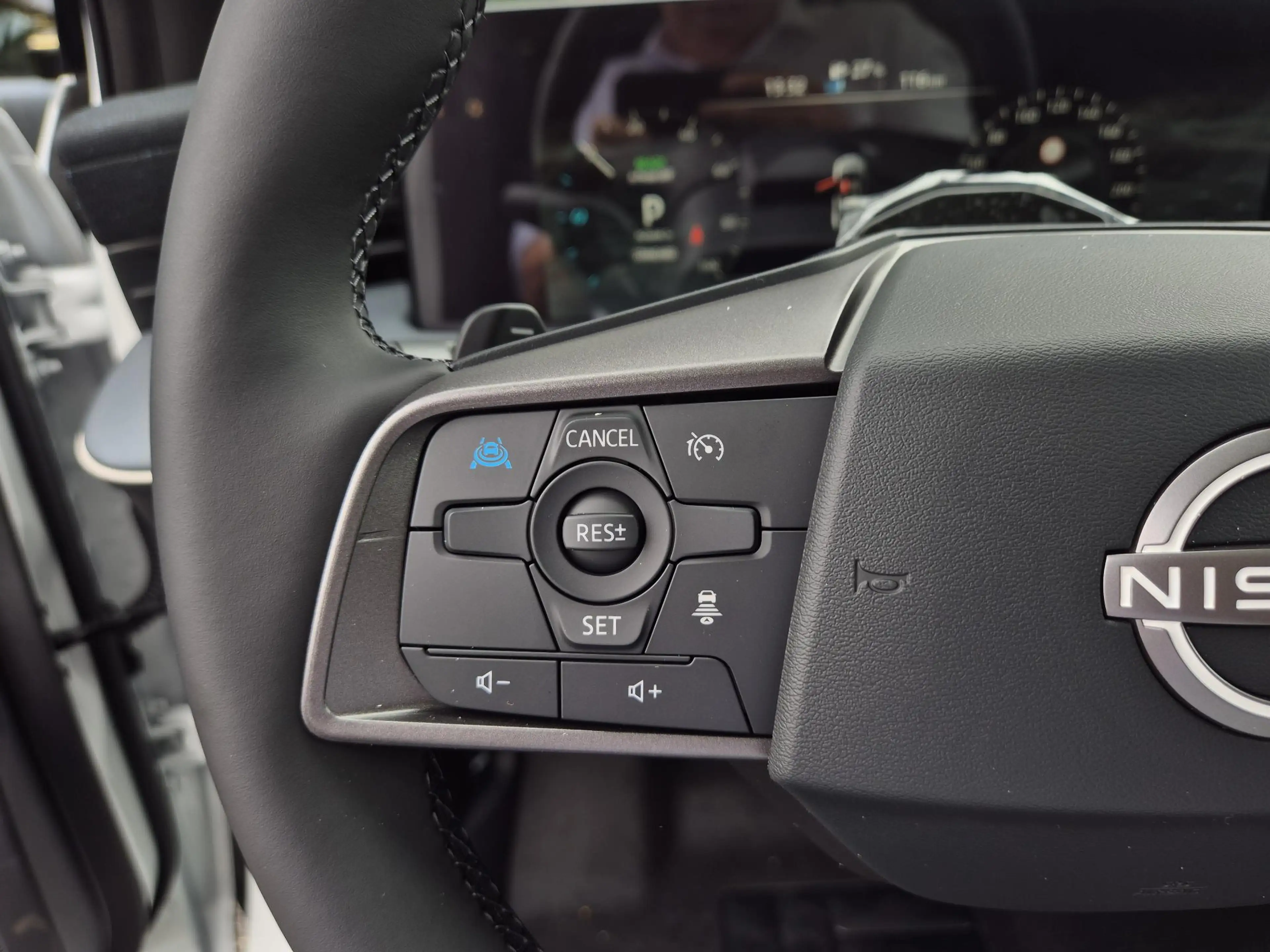 Nissan Leaf Evolve 75 kWh | Bose | Leder | Panoramadak | Actie — photo 20
