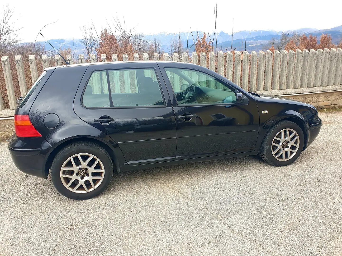 Volkswagen Golf Golf IV 2003 5p 1.9 TDI 130cv (STATO ECCEZZIONALE) Noir - 1