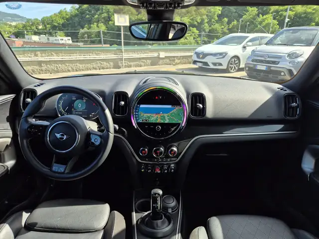 Mini Cooper Cooper view 8