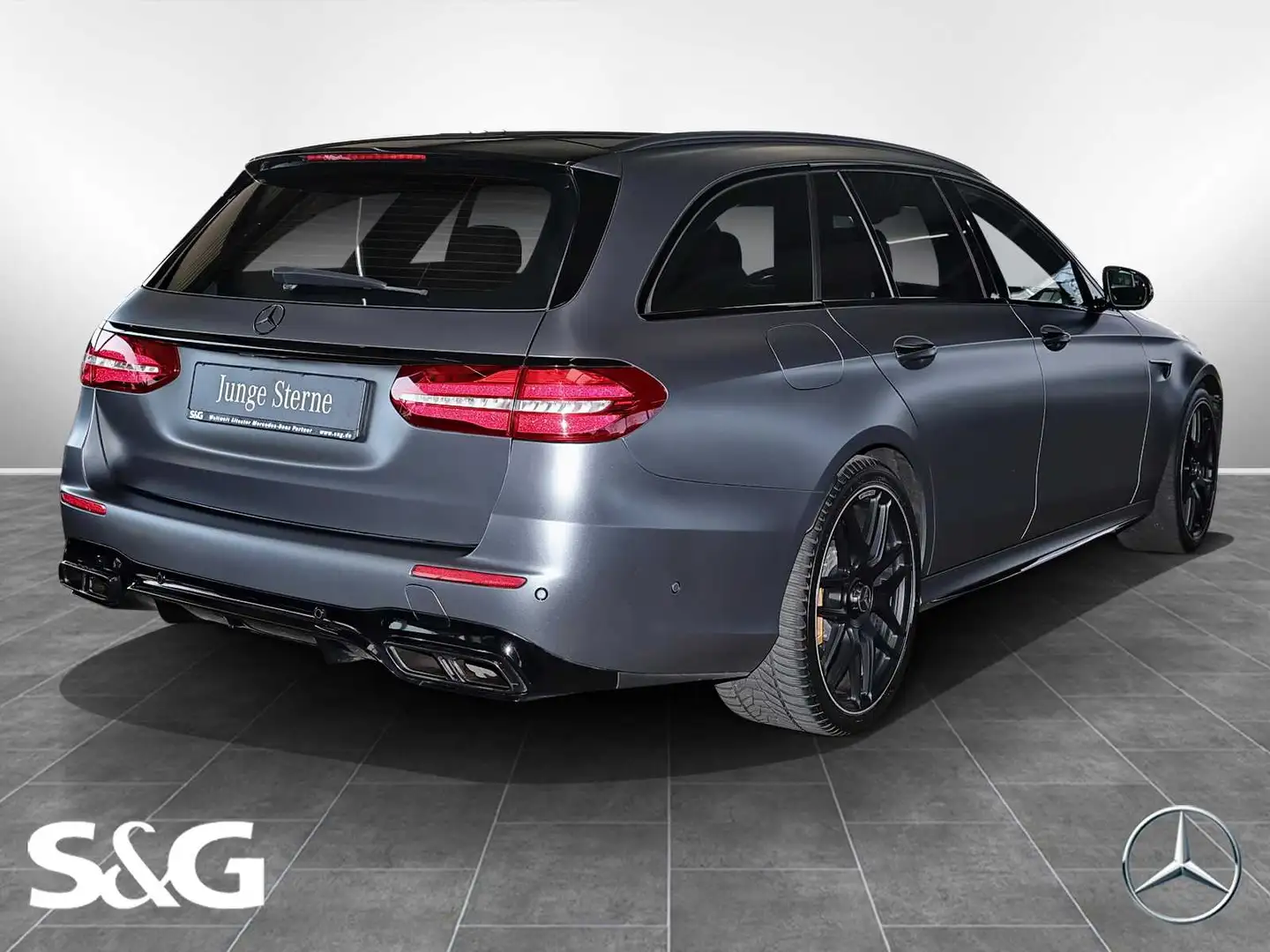 Mercedes-Benz E 63 AMG S AMG AHK+PANORAMA+BURMESTER+DISTRONIC Zwart - 2