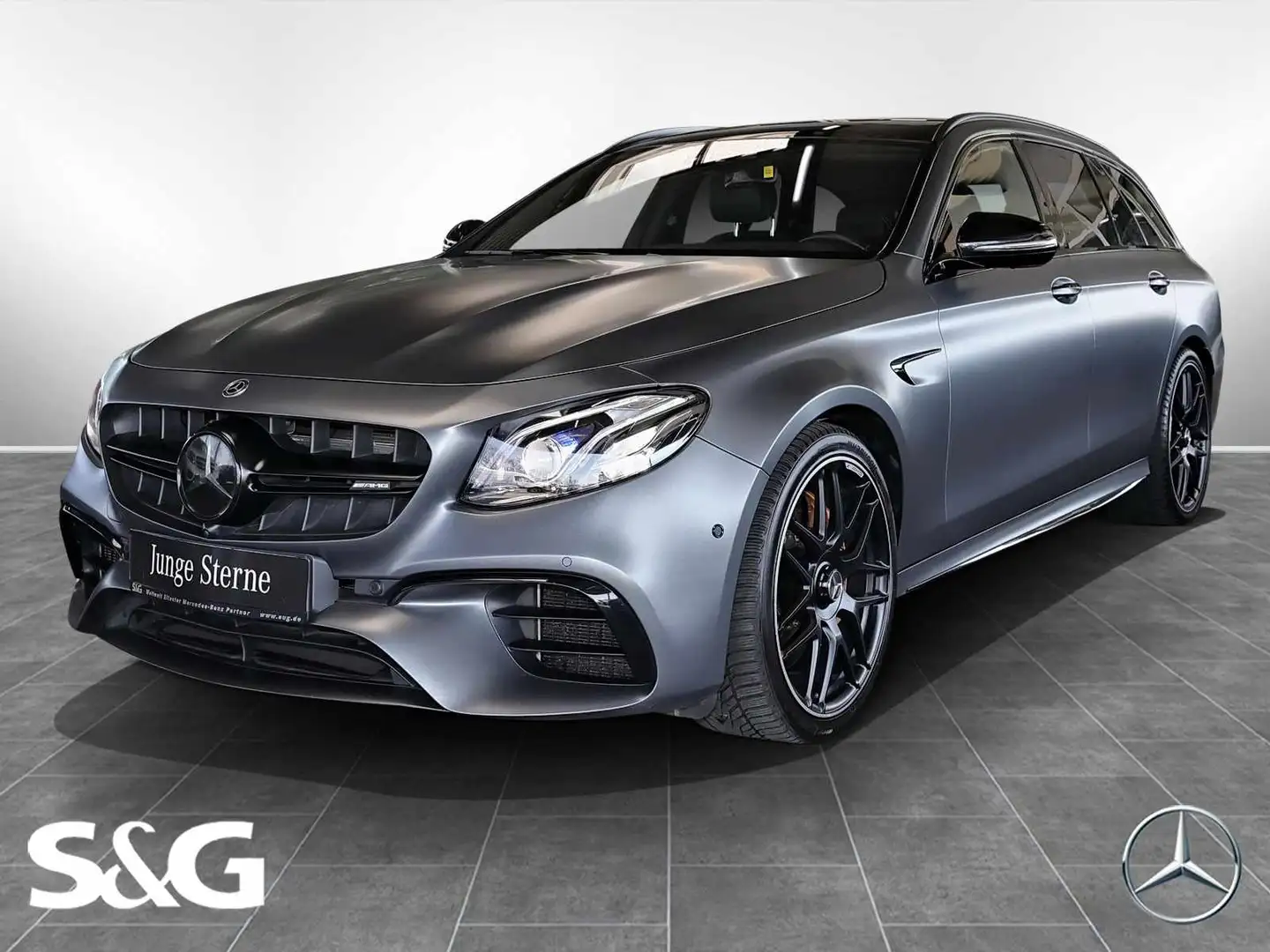 Mercedes-Benz E 63 AMG S AMG AHK+PANORAMA+BURMESTER+DISTRONIC crna - 1