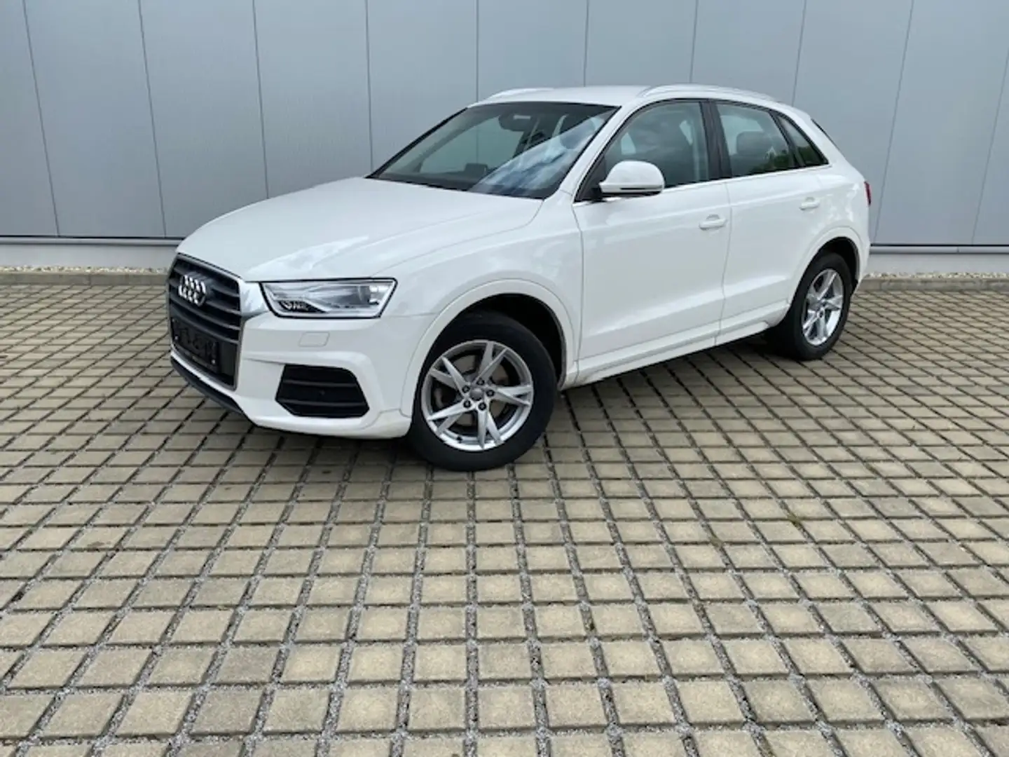 Audi Q3 Sport 1.4 TFSI XENON/17-ZOLL/NAVI/APS/KLIMAAUTOMA Weiß - 2