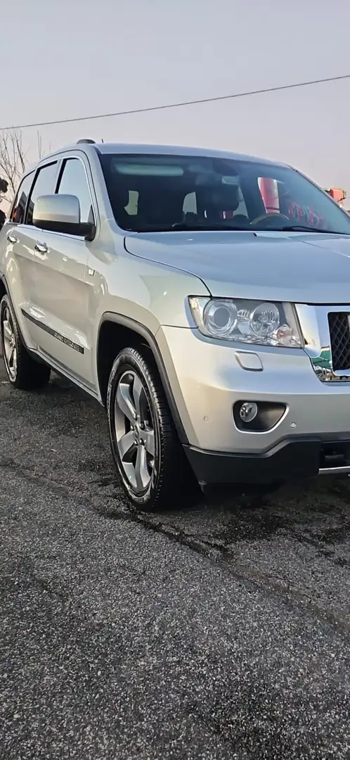 Jeep Grand Cherokee 3.6 overland Ezüst - 2