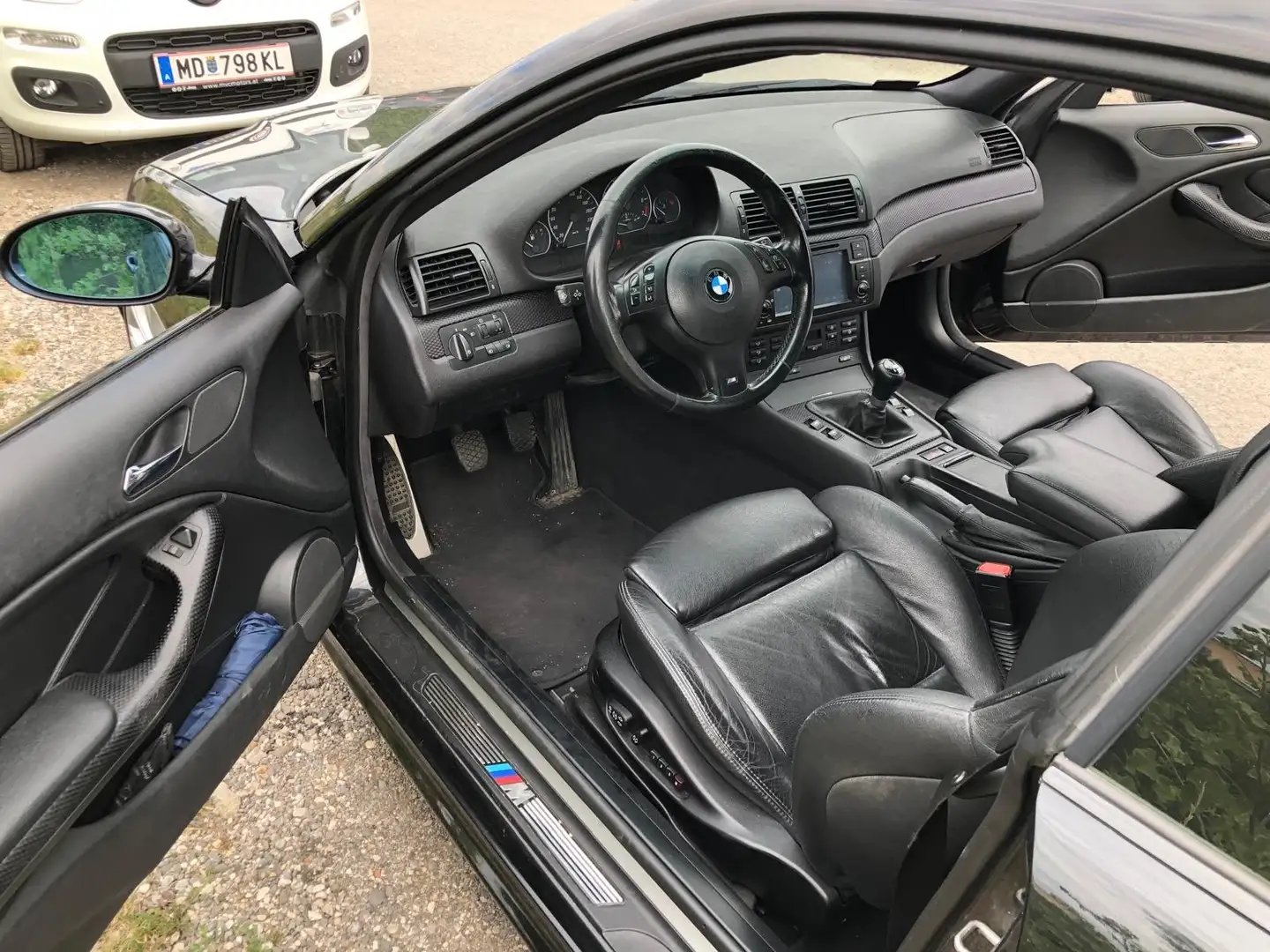 BMW 330 330Ci Schwarz - 2