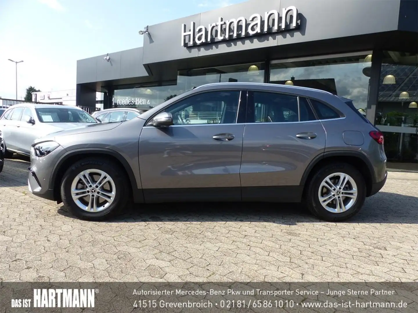 Mercedes-Benz GLA 200 ADVANCED+MBUX+NAVI+RF-KAMERA+KEYLESS+LED Grau - 2