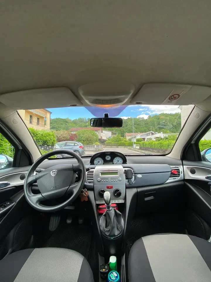 Lancia Y 1.2 8v LS c/airbag, foto 5