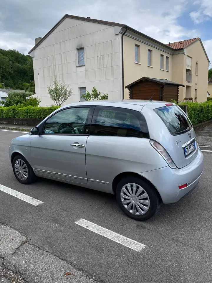 Lancia Y 1.2 8v LS c/airbag, foto 3