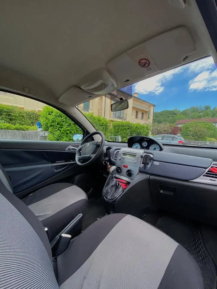 Lancia Y 1.2 8v LS c/airbag, foto 6