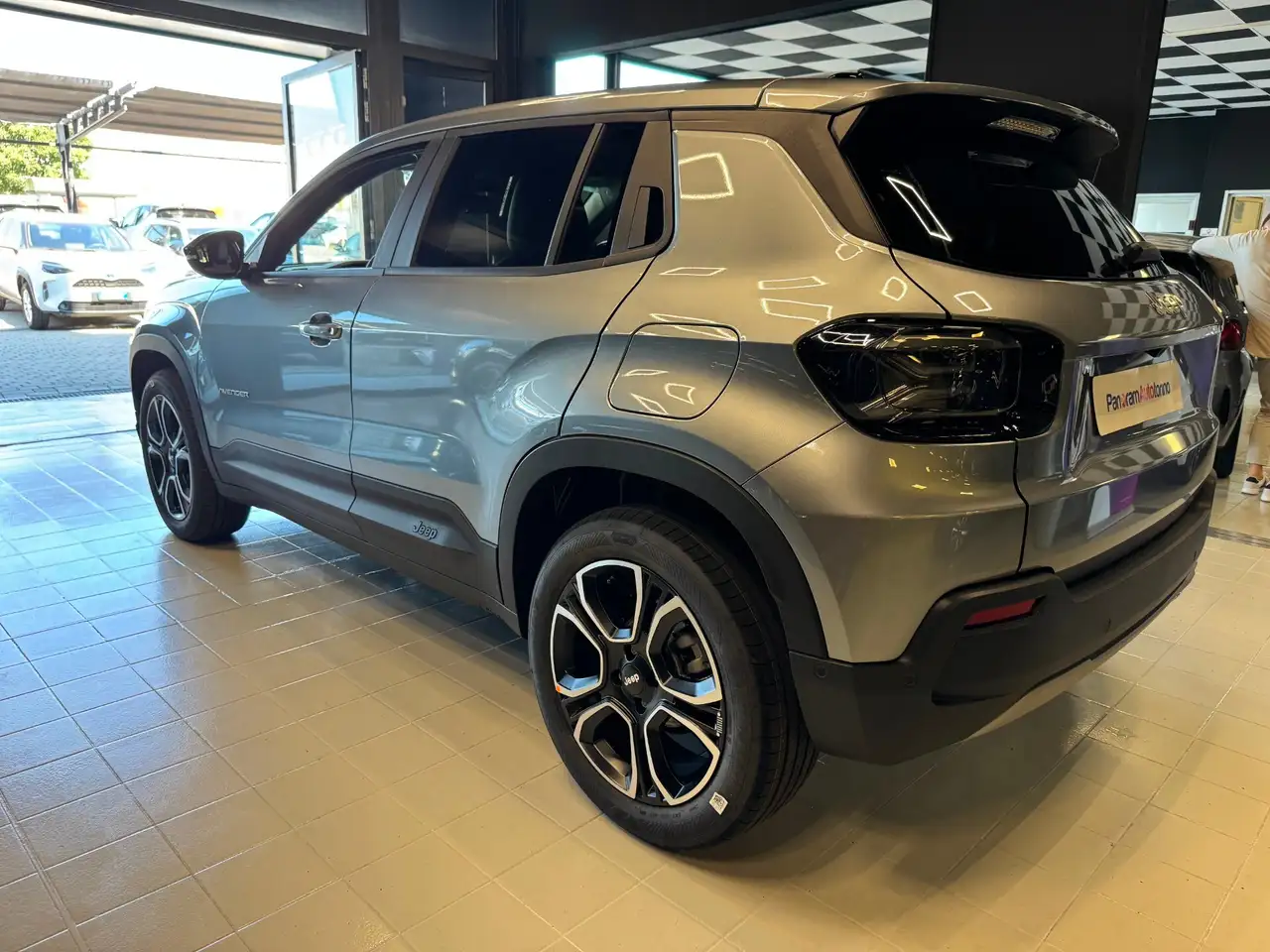Jeep Avenger 1.2 Turbo 110 CV e-Hybrid Summit, миниатюра 3