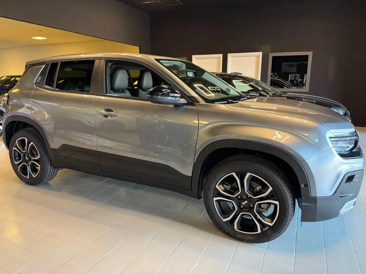 Jeep Avenger 1.2 Turbo 110 CV e-Hybrid Summit, миниатюра 5