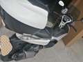 Piaggio Beverly 350 Wit - thumbnail 4