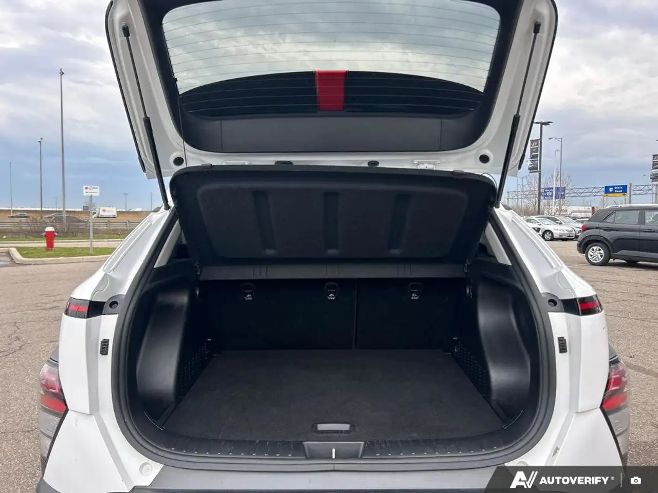 Hyundai KONA снимка Hyundai KONA