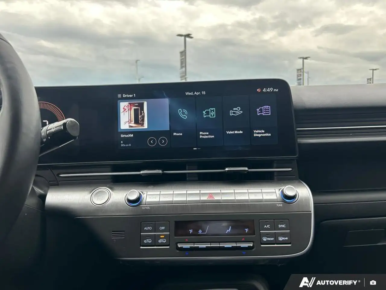 Hyundai KONA снимка Hyundai KONA