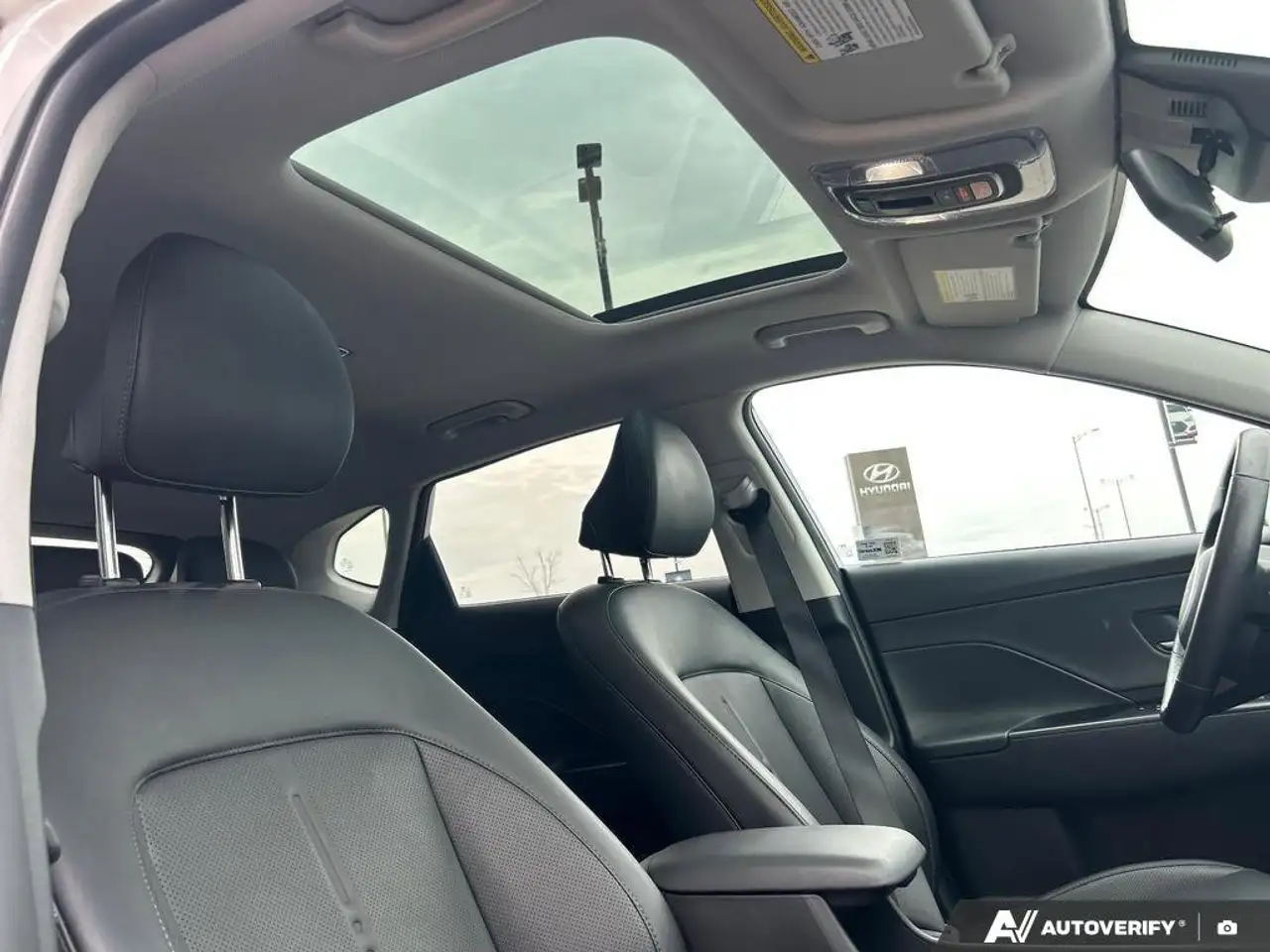 Hyundai KONA снимка Hyundai KONA