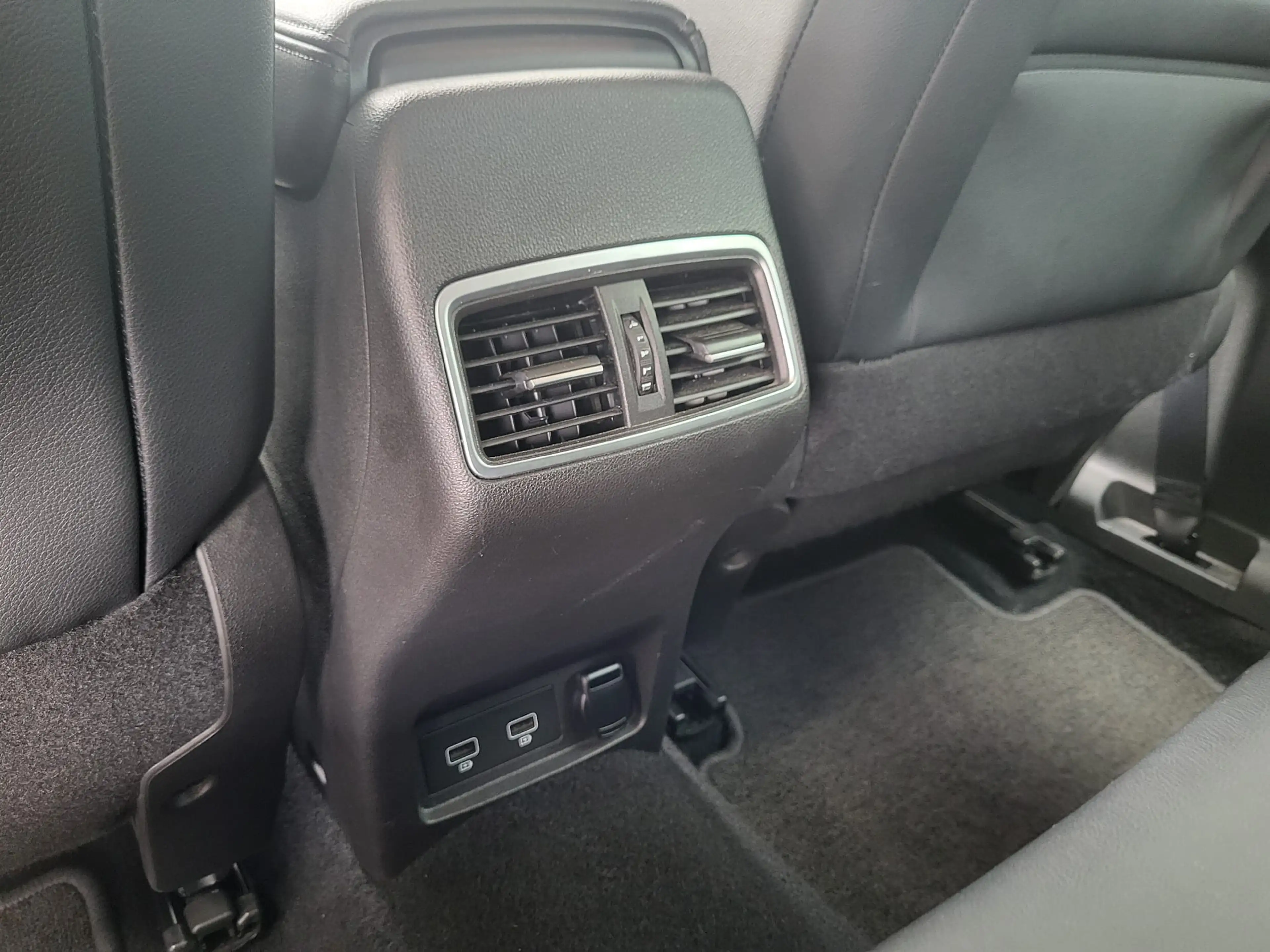 Renault Kadjar INTENS TCE140 *Trekhaak *GPS *Camera ... — photo 17