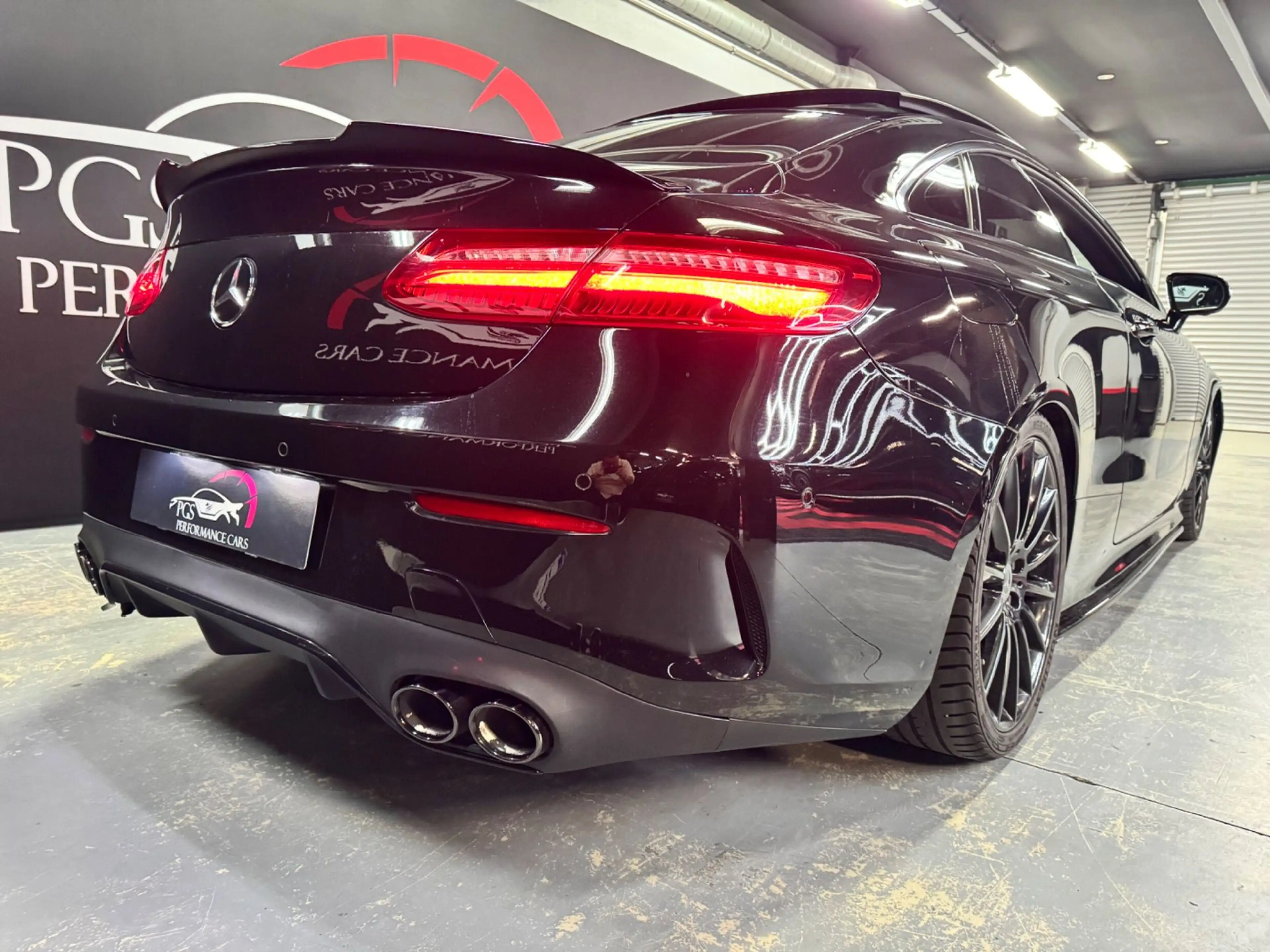 Mercedes-Benz E 220 d Aut.AMG/PANO/WIDESCREEEN/MULTIBEAM/BURMEST — photo 9