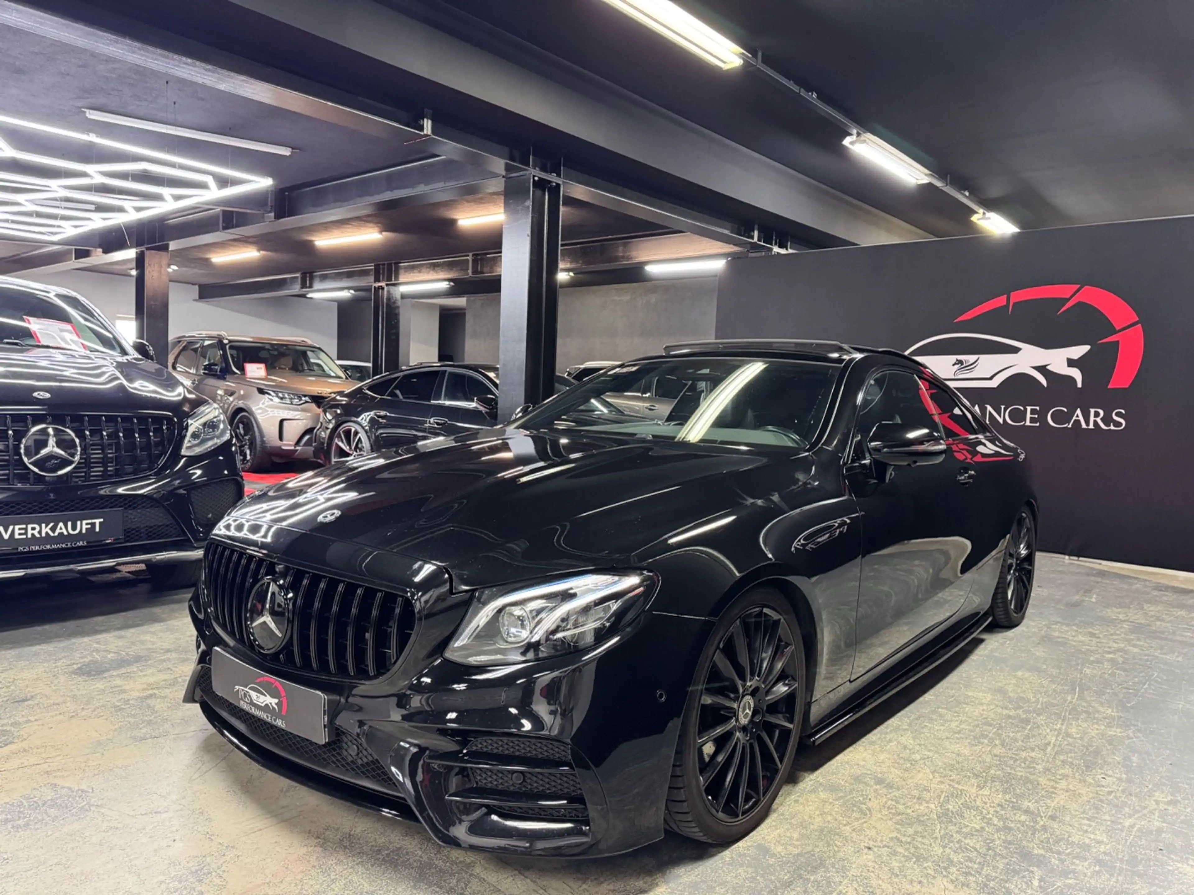 Mercedes-Benz E 220 d Aut.AMG/PANO/WIDESCREEEN/MULTIBEAM/BURMEST — photo 3