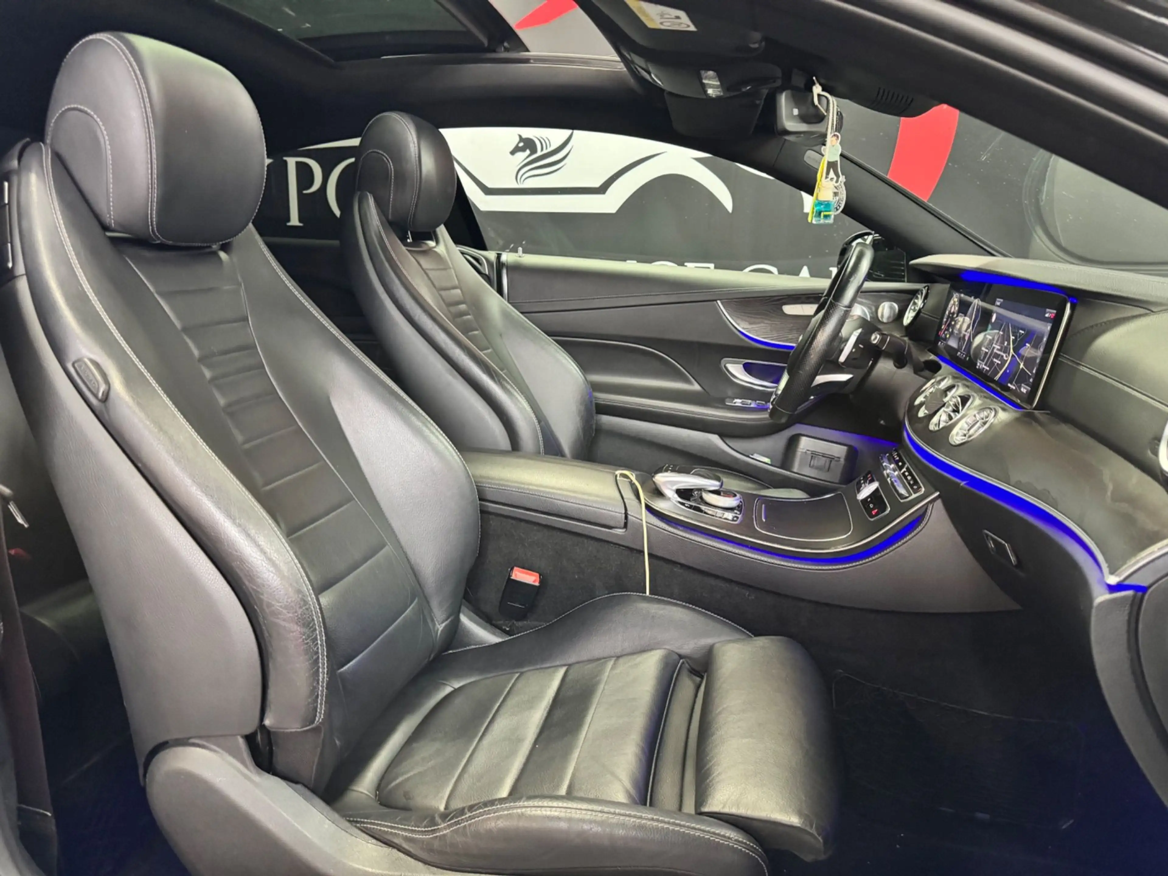 Mercedes-Benz E 220 d Aut.AMG/PANO/WIDESCREEEN/MULTIBEAM/BURMEST — photo 15