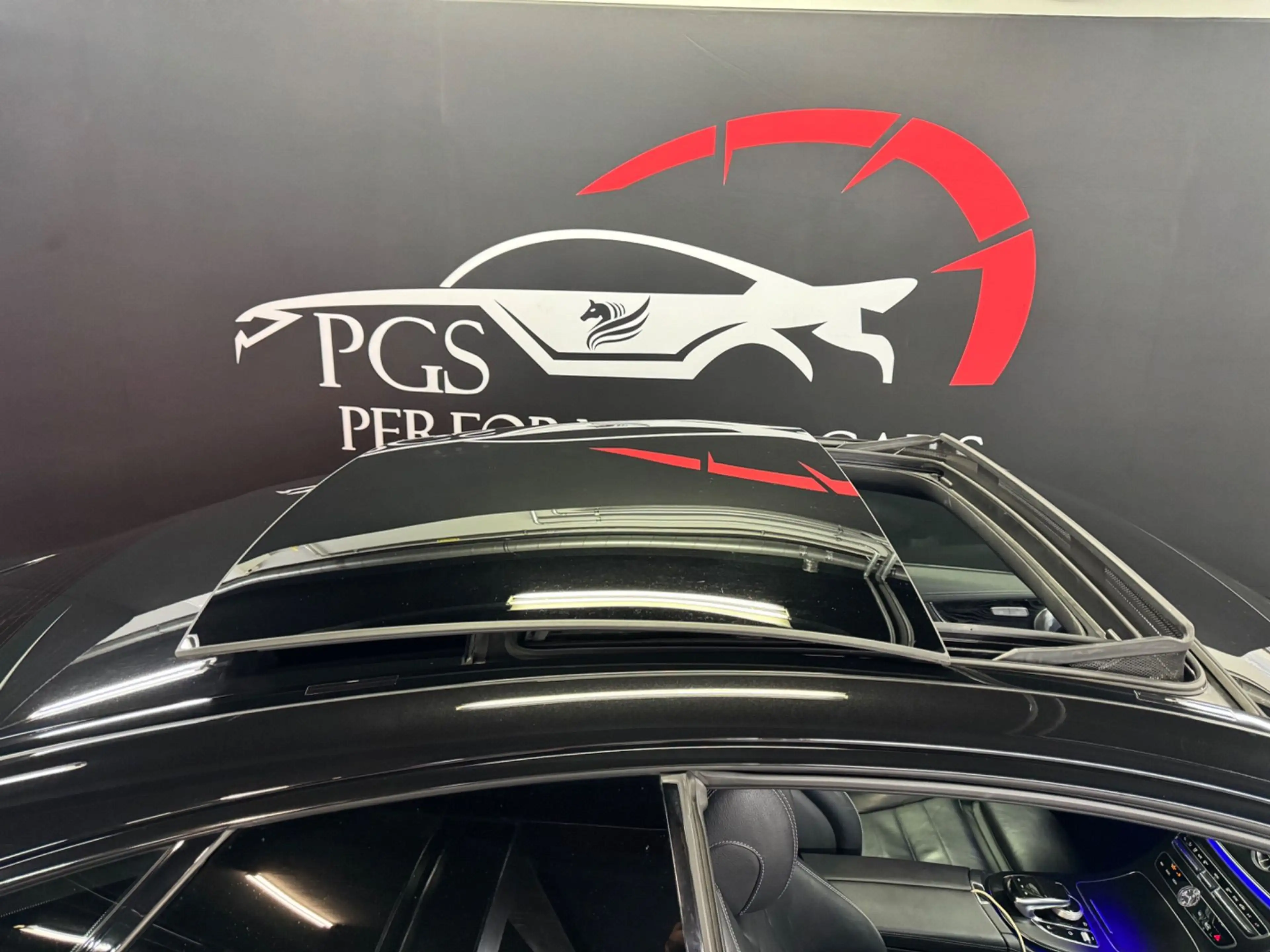 Mercedes-Benz E 220 d Aut.AMG/PANO/WIDESCREEEN/MULTIBEAM/BURMEST — photo 14