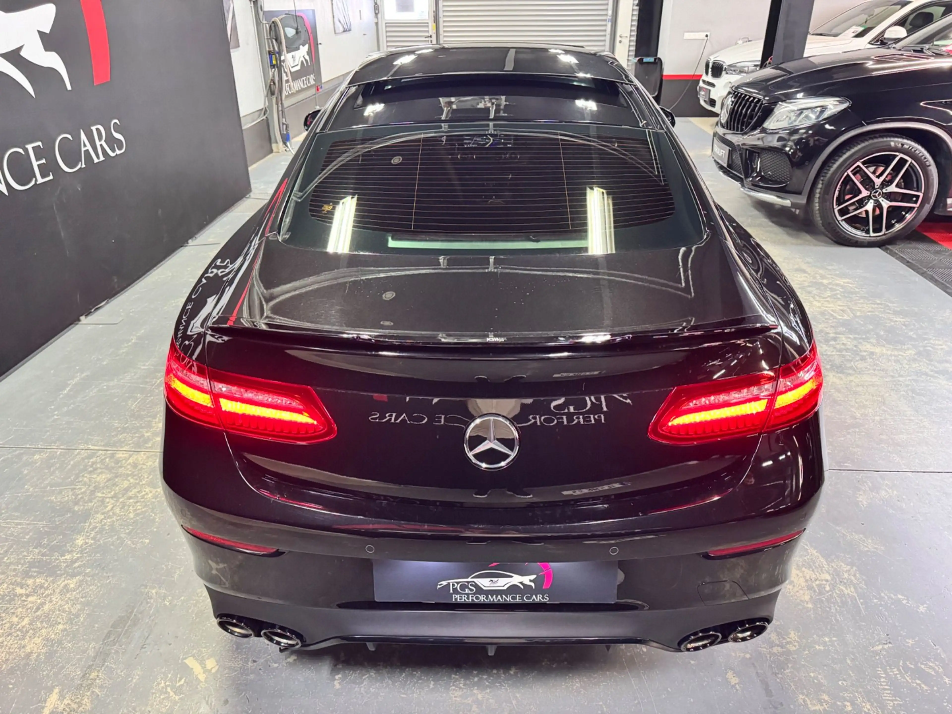 Mercedes-Benz E 220 d Aut.AMG/PANO/WIDESCREEEN/MULTIBEAM/BURMEST — photo 6