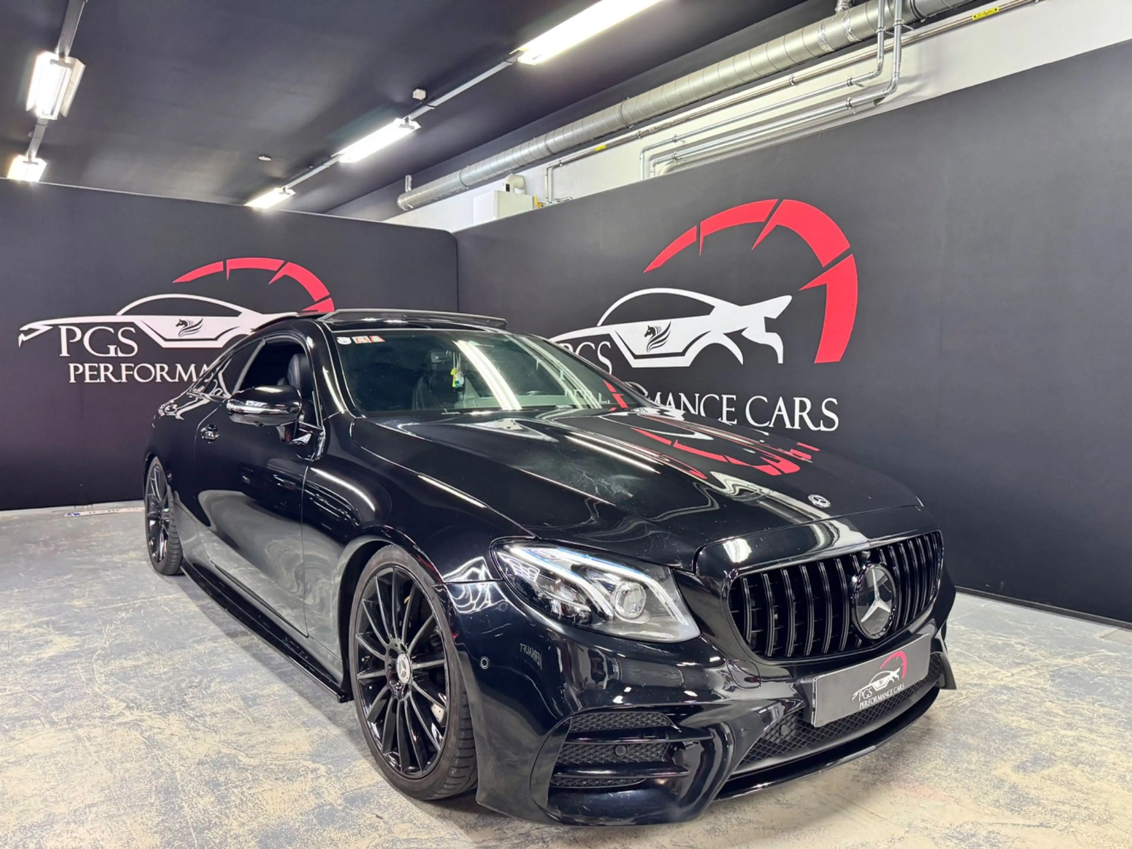 Mercedes-Benz E 220 d Aut.AMG/PANO/WIDESCREEEN/MULTIBEAM/BURMEST
