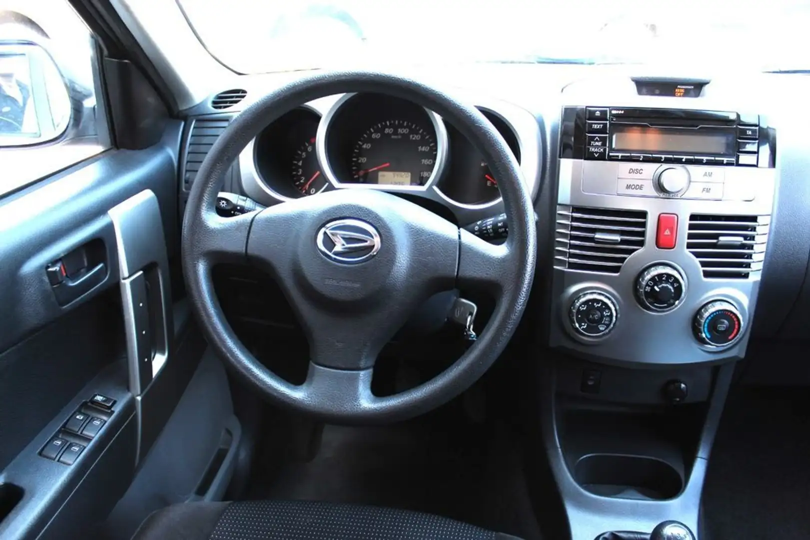 Daihatsu Terios 1.5 2WD Argent - 1