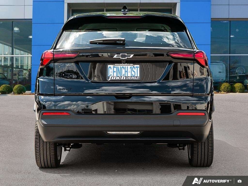 2027 Chevrolet Bolt FWD 4dr LT — photo 1