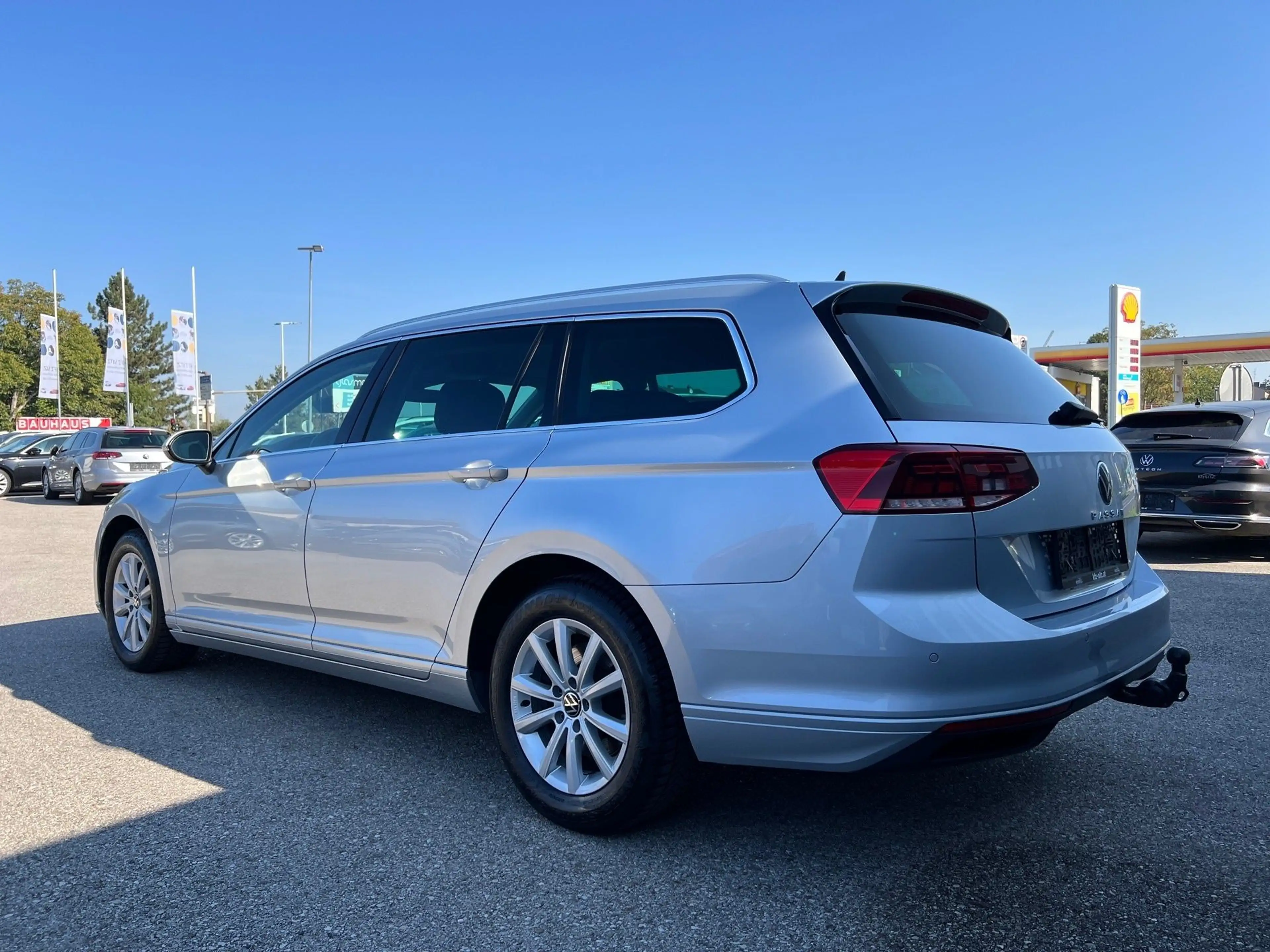 Volkswagen Passat Variant Business 2,0 SCR TDI DSG | AHK — photo 5