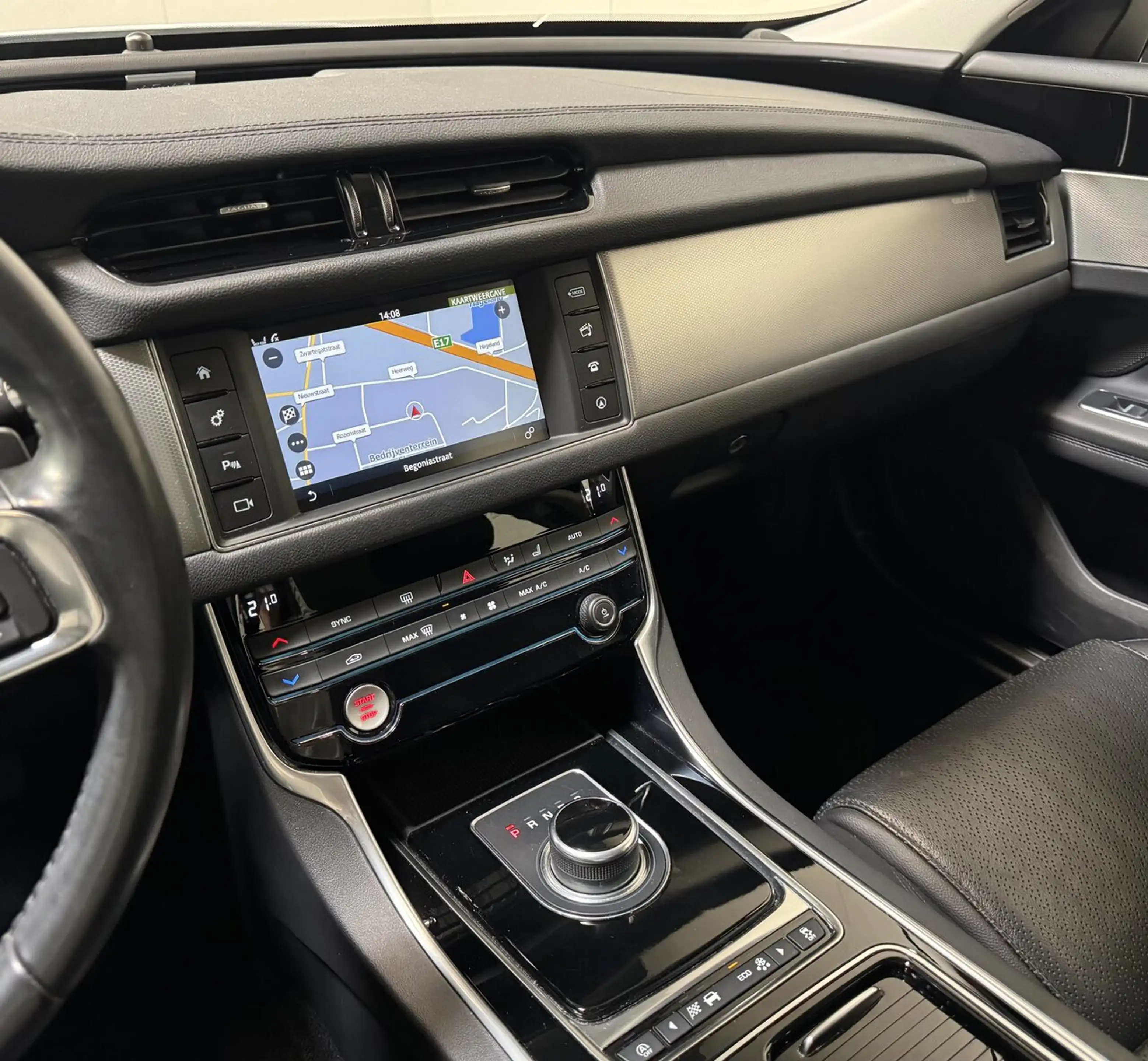 Jaguar XF Estate 2.0d Autom. - Performance - Topstaat! — photo 12