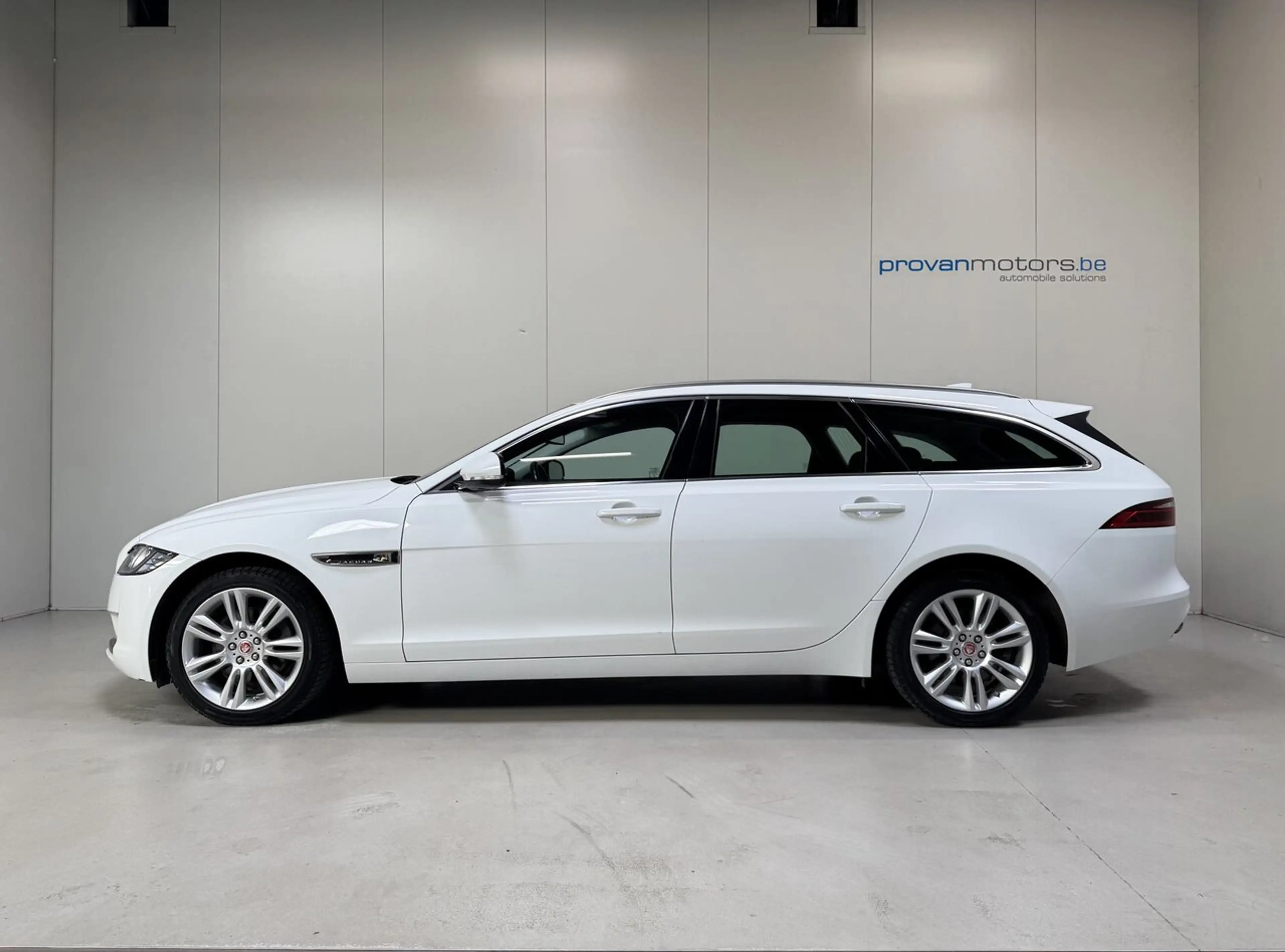 Jaguar XF Estate 2.0d Autom. - Performance - Topstaat! — photo 8