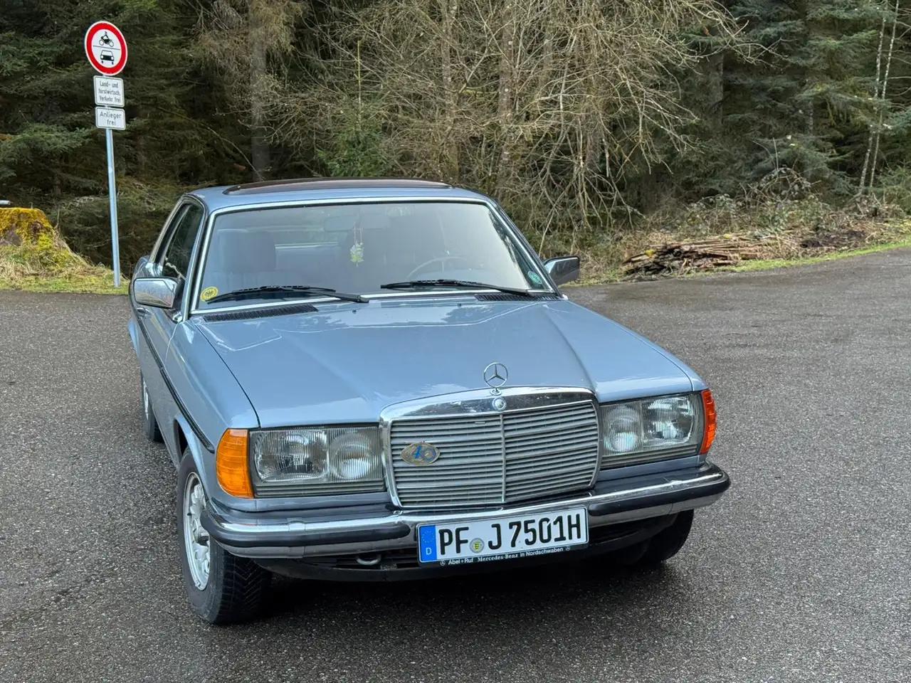 Mercedes-Benz 230 CE, foto 3