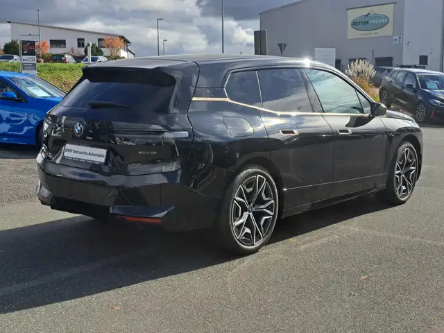 BMW Ix view 4