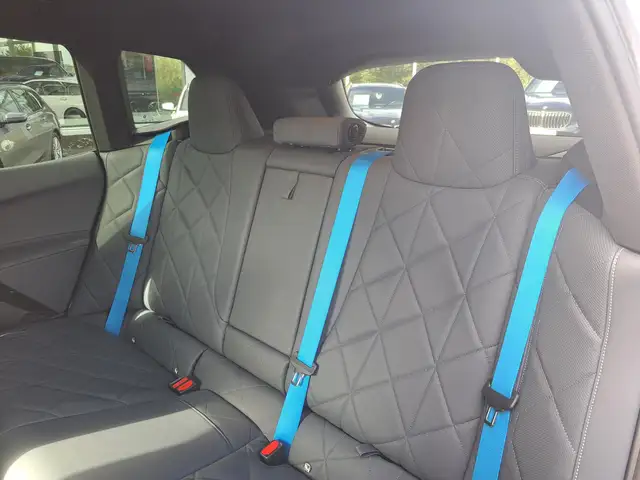 BMW Ix view 13