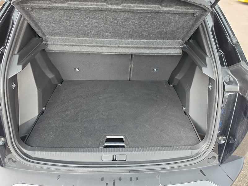 Peugeot 2008 1.2 PureTech 130 Allure LED PDC Navi Kamera — photo 11