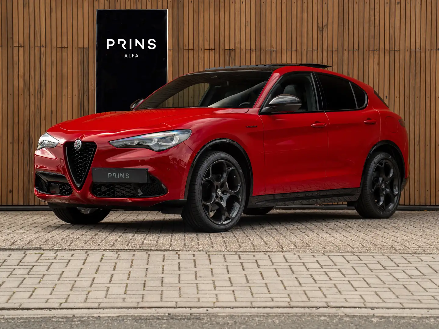 Alfa Romeo Stelvio 2.0T AWD Veloce 280pk | MY25 | Pano-dak | Harman/K Rood - 1