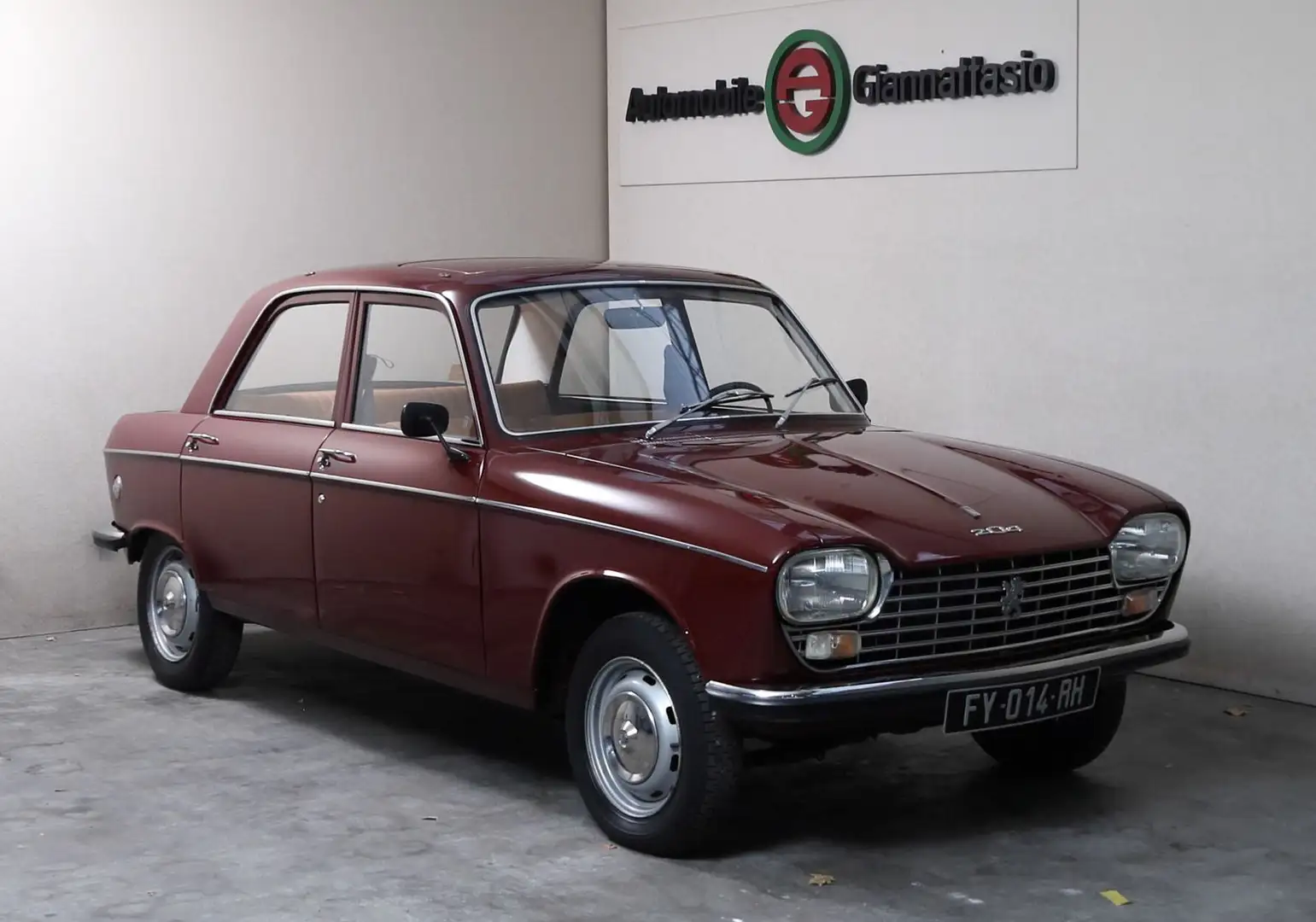 Peugeot 204 2.Hand*Schiebedach*original 51270km*TOP Rouge - 2