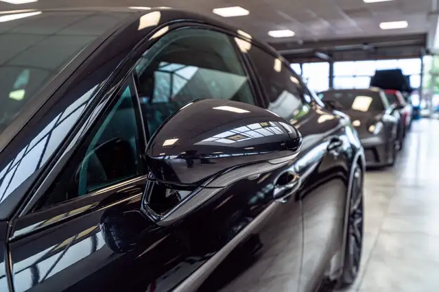 Porsche Panamera view 12