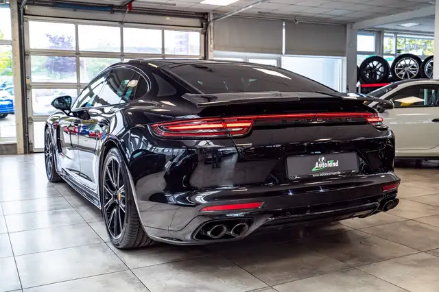 Porsche Panamera view 6