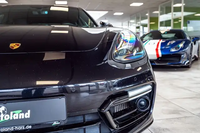 Porsche Panamera view 10