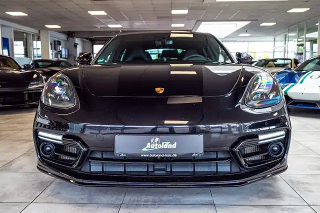 Porsche Panamera view 3