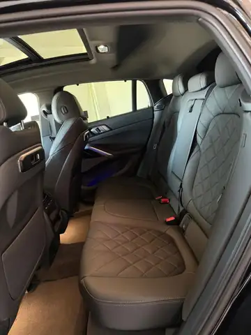 BMW X6 view 12