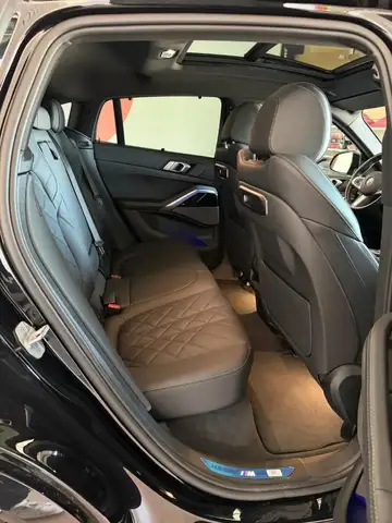 BMW X6 view 8