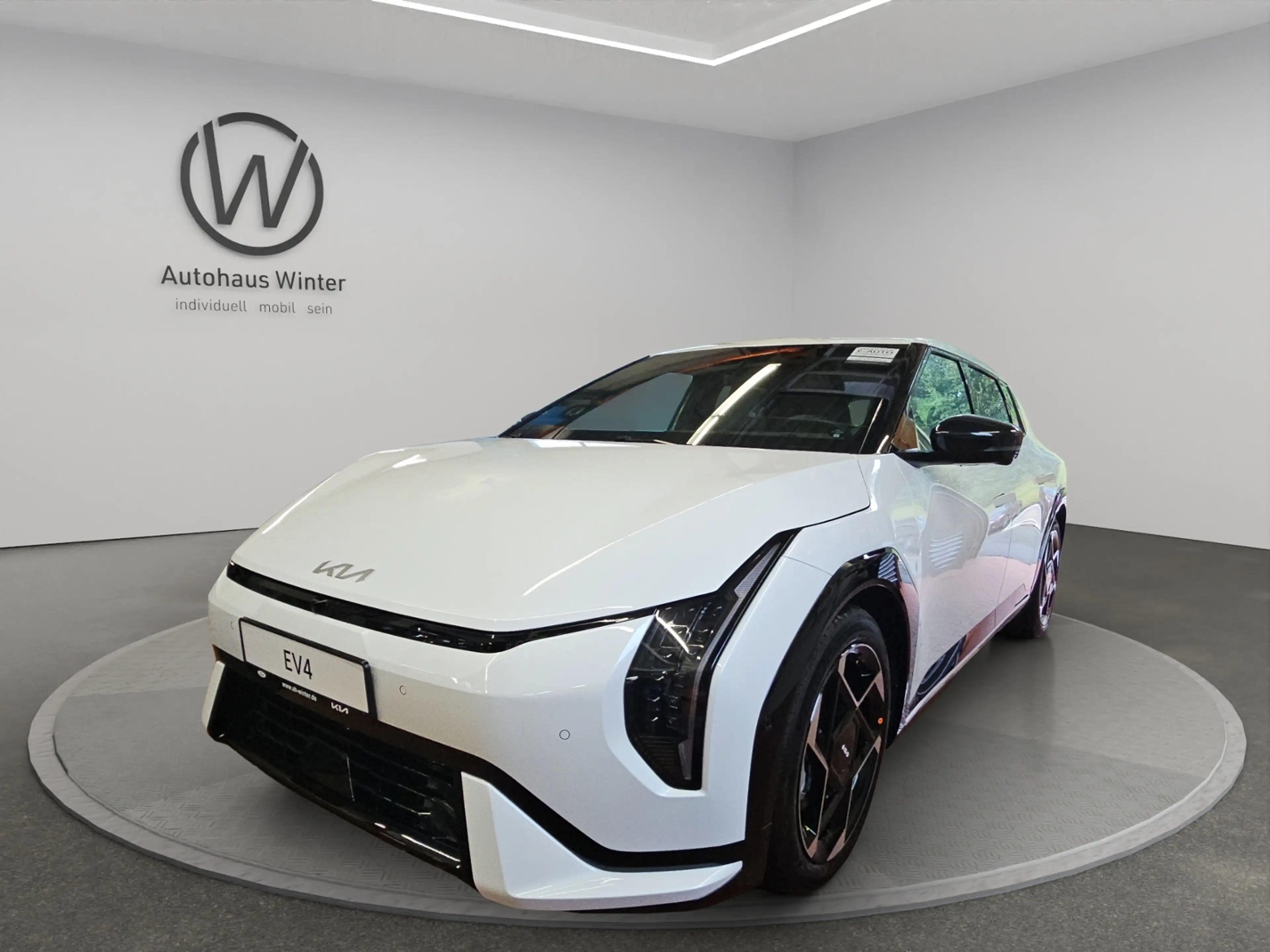 Kia EV4 81kW Hatchback GT-Line P10 HeadUp 360° LED Navi 1 — photo 2