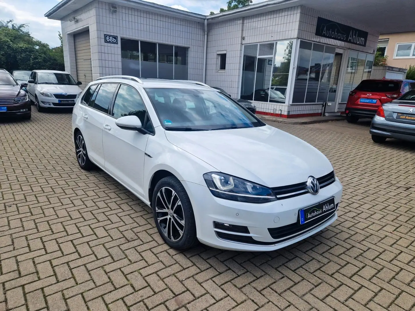 Volkswagen Golf VII Variant Lounge BMT Standhzg. Bi-Xenon Weiß - 1