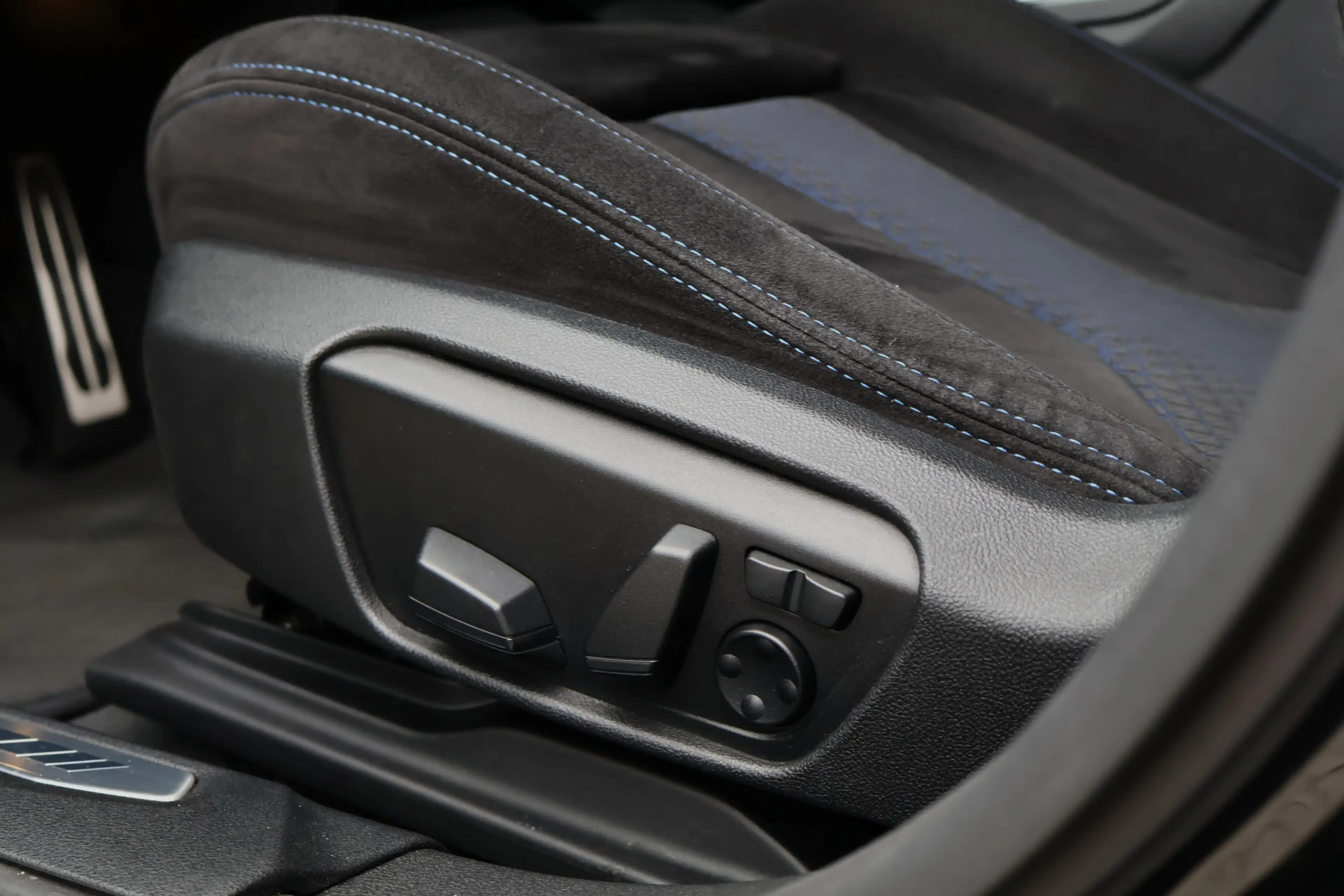 BMW 235 2-serie Gran Coupé M235i xDrive High Executive 306 — photo 35