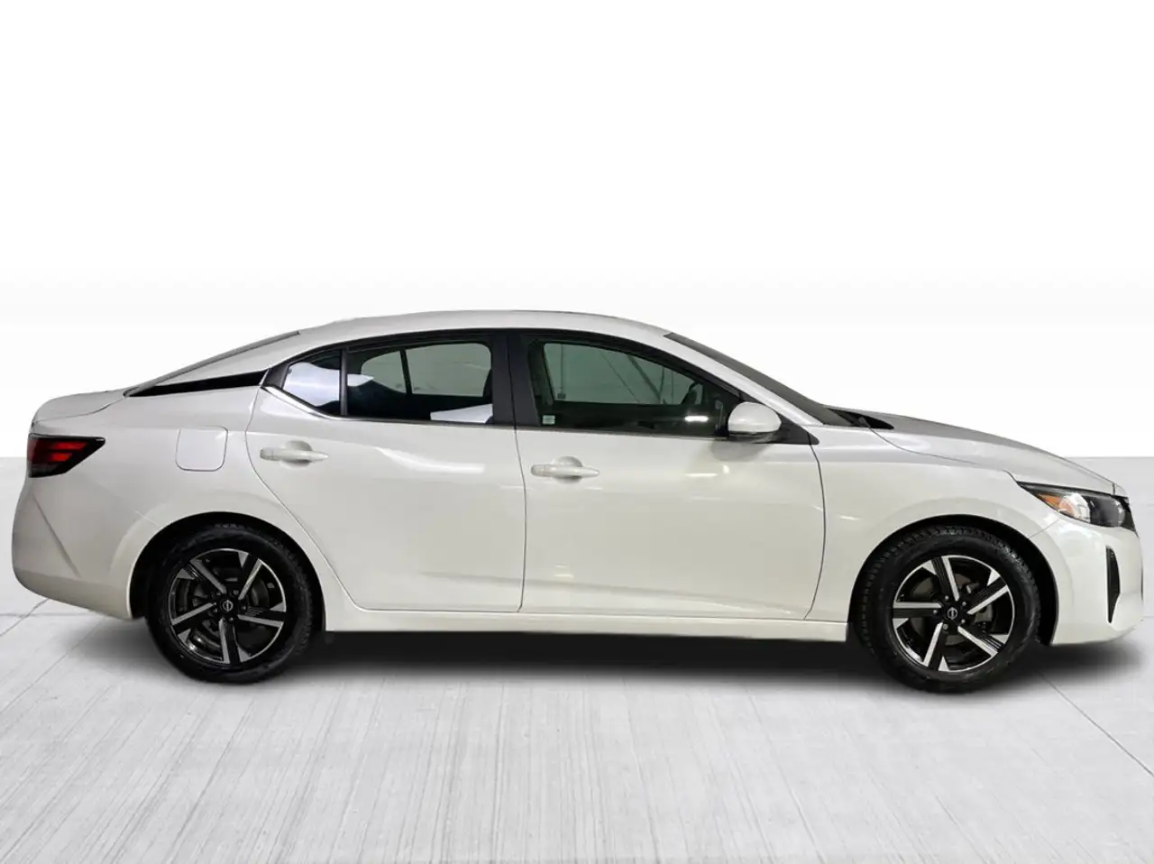 Nissan Sentra снимка Nissan Sentra